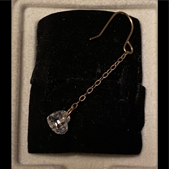 💛 Beautiful 10 k yellow gold and laser cut faceted CZ heart single earring. - Picture 4 of 12